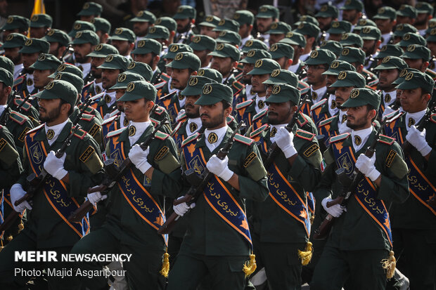 Massive military parade in Tehran