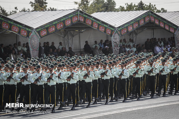 Massive military parade in Tehran