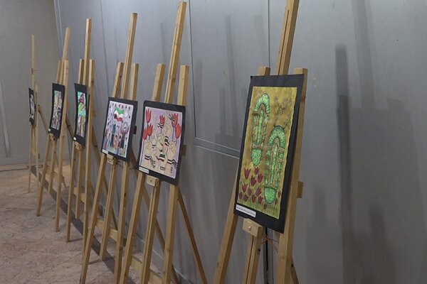 نمایشگاه نقاشی کودکانه های آموزشگاه هنر سرا در سنندج برپا می شود