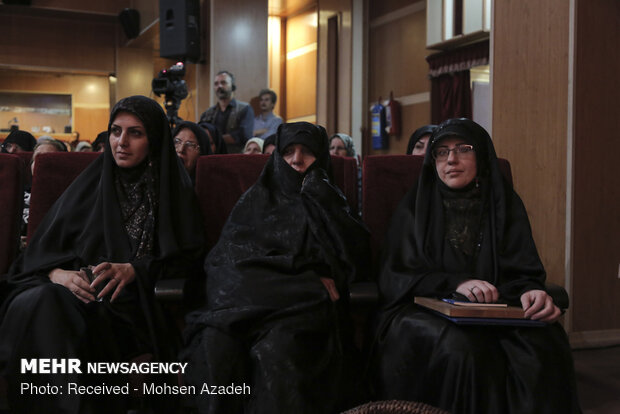 شعرخوانی در سوگواره «بر آستان اشک»