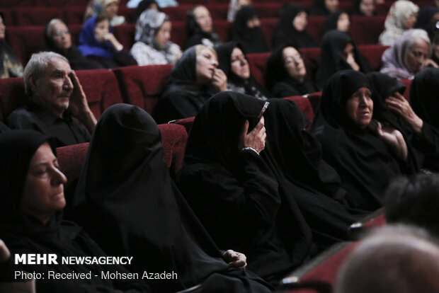 شعرخوانی در سوگواره «بر آستان اشک»
