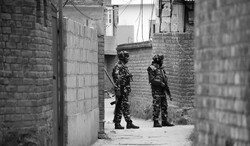 مقبوضہ کشمیر میں بھارتی فوج پر حملہ/ 2 مزدور ہلاک