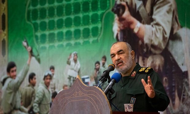 اللواء سلامي: نفتخر بأن يزعم العدو اي عمل معقد ضده من جانب ايران