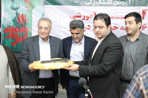 تقدیر از خیران مدرسه ساز مناطق زلزله زده مسجد سلیمان