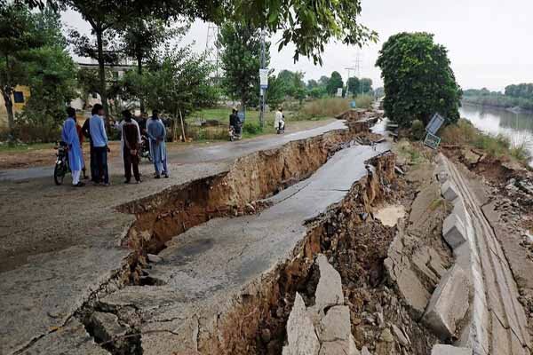 تلفات زلزله پاکستان به ۳۴ کشته و ۴۵۹زخمی افزایش یافت