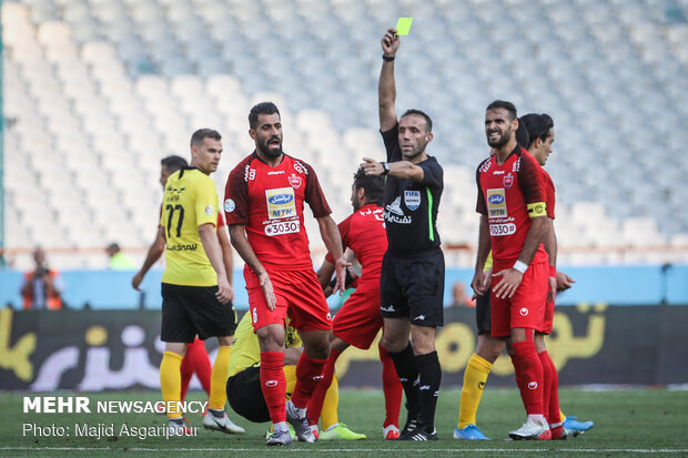 Sepahan vs. persepolis in Persian Gulf Pro League