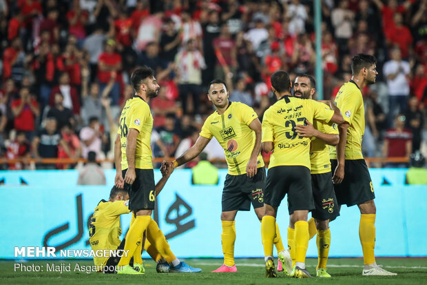 Sepahan vs. persepolis in Persian Gulf Pro League