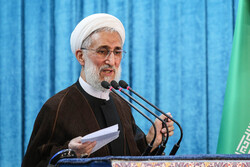 Possessing nuclear industry within Iran rights: senior cleric