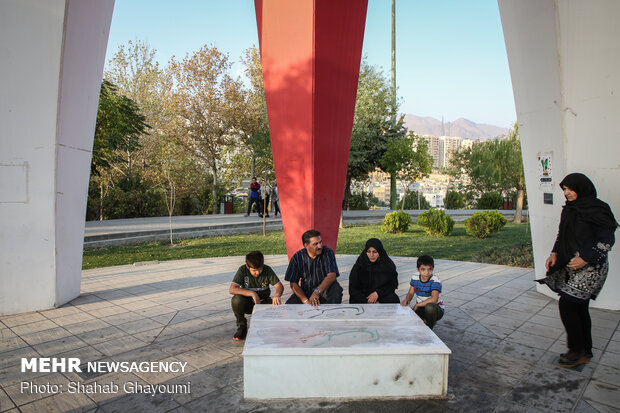 ستاره هایی که پروای نام ندارند- گلزار شهدای گمنام بوستان پرواز