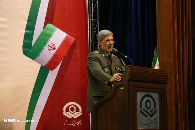 Enemies' plots to fail after Iran economy stops dependency on oil: Defense min.