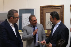 نمایشگاه «شکسته‌نویسان ایران» افتتاح شد/ نمایش ۲۰۰ اثر خوشنویسی
