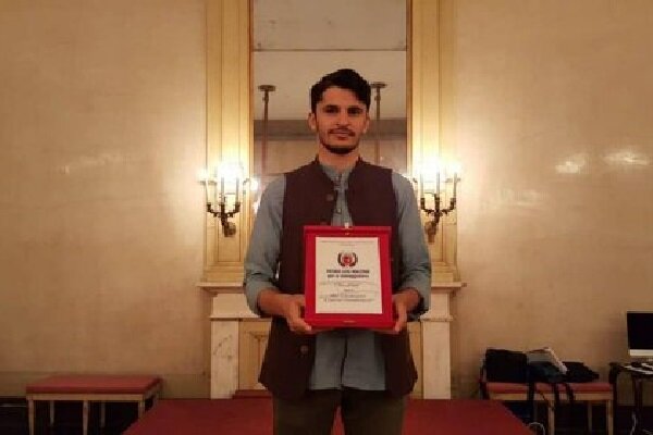 هنرمند جوان کردستانی داور جشنواره فیلم بی کلام مکزیک شد