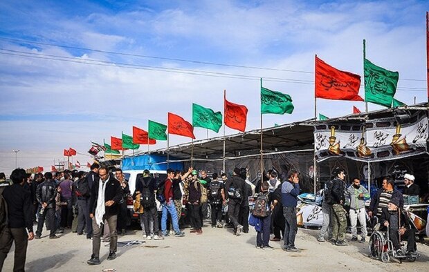 برپایی موکب های اربعین در مسیر نجف به کربلا