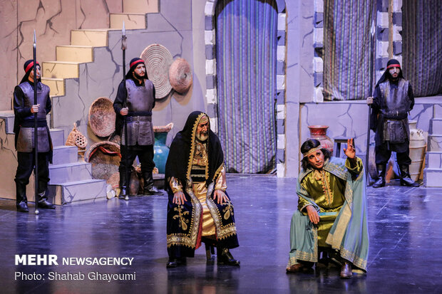 Ritual Play “Khatoun” goes on stage in Tehran Theater Cineplex 