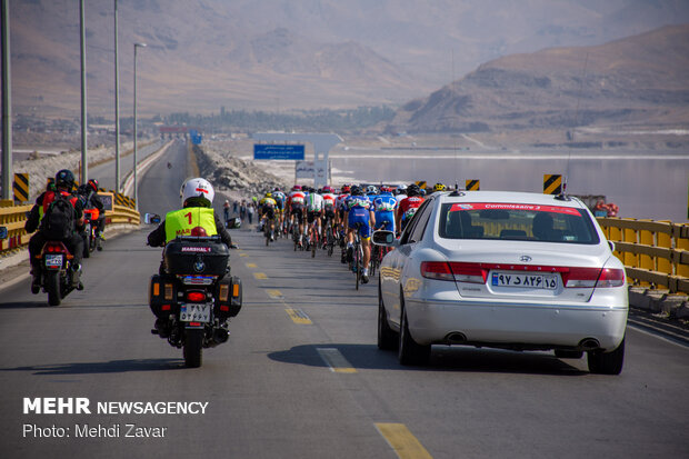 İran-Azerbaycan Bisiklet Turu'nun üçüncü etabından kareler