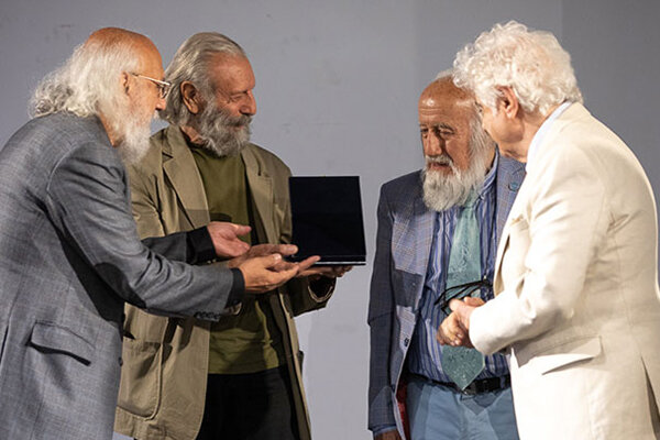 سه هنرمند پیشکسوت نشان عالی «هنر برای صلح» گرفتند