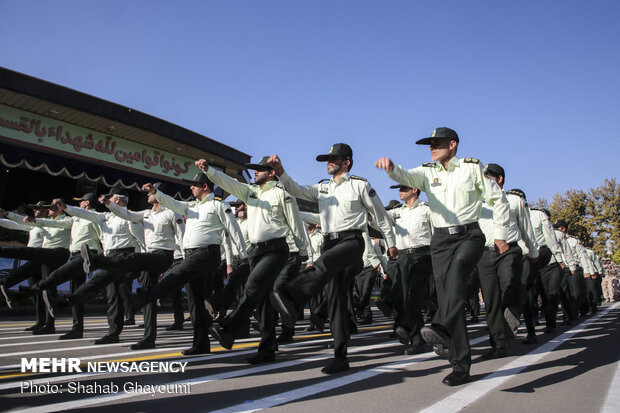 مراسم مشتركة للقوات المسلحة الإيرانية