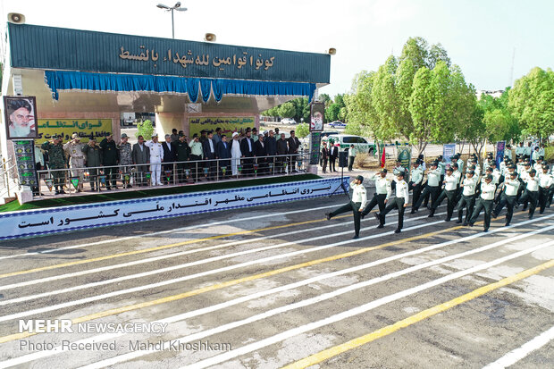 ایرانی پولیس کی مشترکہ فوجی پریڈ