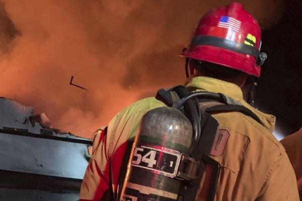 آتش سوزی کارخانه مواد شیمیایی در ایلینوی آمریکا