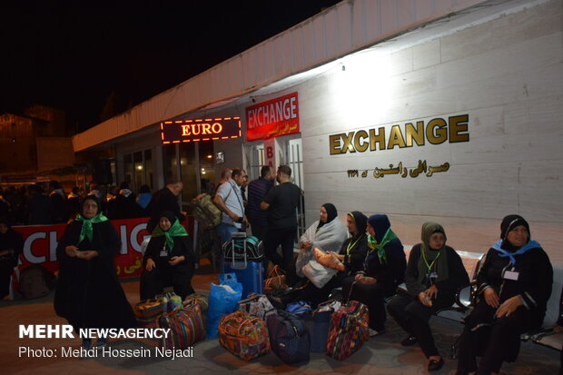 ورود زائران خارجی اربعین حسینی به مرز زمینی آستارا