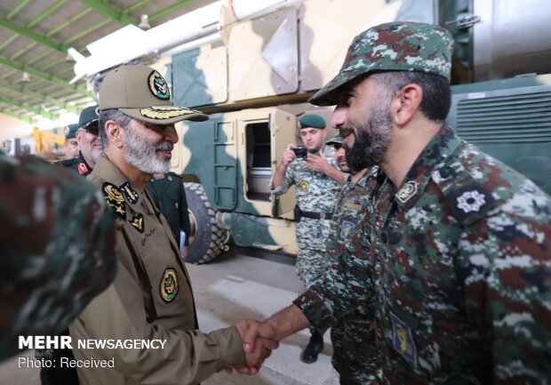 Iranian commander visits 'Persian Gulf Air Defense HQ'