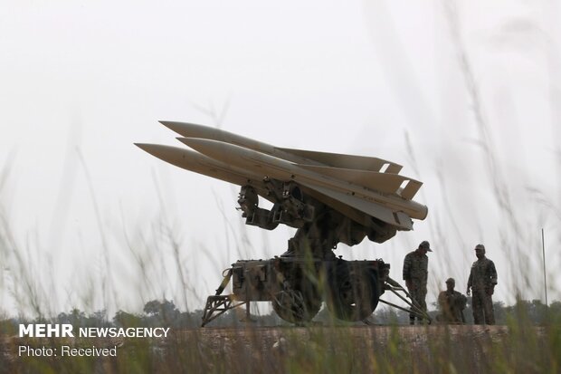 Iranian commander visits 'Persian Gulf Air Defense HQ'