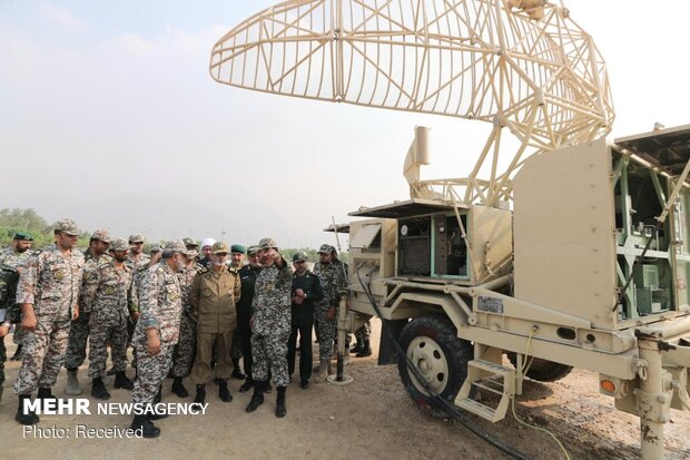 Iranian commander visits 'Persian Gulf Air Defense HQ'