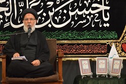 آیت‌الله خامنه‌ای انقلاب را از خطر استحاله شدن محافظت کرد