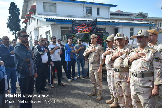 Guards see off foreign Arbaeen pilgrims at Astara border 