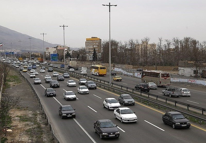 ترافیک در برخی از جاده های زنجان نیمه سنگین است