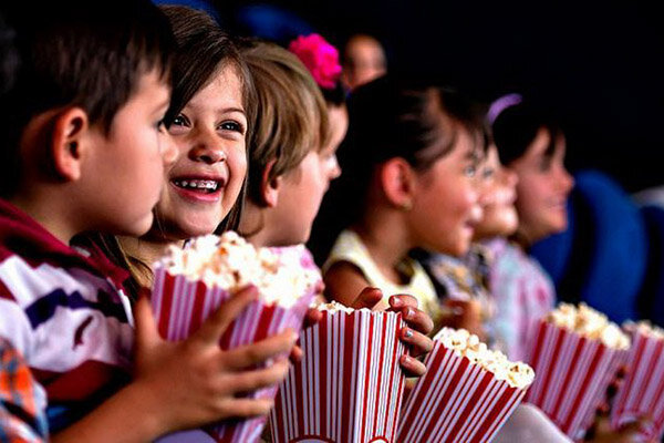 خانواده‌ها چرا برای بردن بچه‌ها به سینما ریسک کنند؟/ کرونا مقصر نیست!