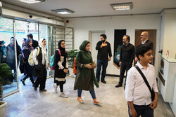 زيارة الطلاب النخب الأوائل في "معهد التربية الفكرية" لوكالة مهر /صور