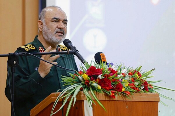 قائد الحرس الثوري: هيمنة الأعداء تحطمت بفعل العمليات الإيرانية ضد القواعد الاميركية