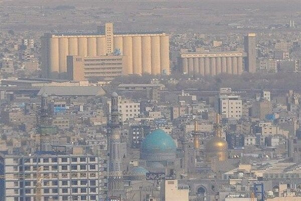 مدارس و دانشگاه‌های مشهد به دلیل آلودگی هوا تعطیل شد