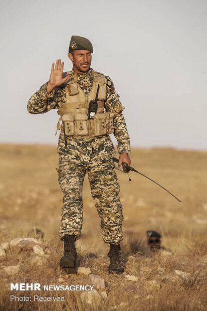 مناورات عسكرية فجائية للقوات البرية التابعة للجيش الإيراني شمال غرب إيران 