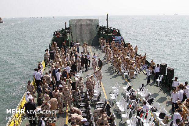 Police's naval drill in Persian Gulf