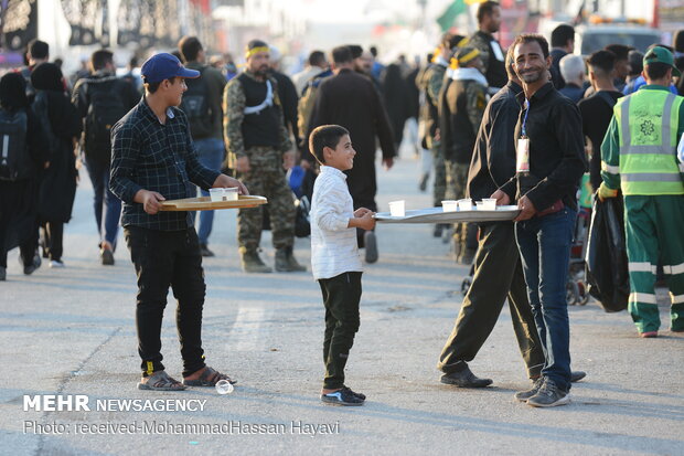 Arbaeen pilgrims entering Iraq at Shalamcheh border