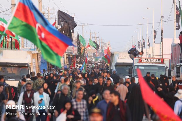 مشکل انتقال زائران از شلمچه عراق به نجف تا حدودی برطرف شد