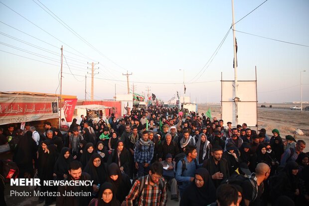 حشود الزوار في حدود "شلمجه"
