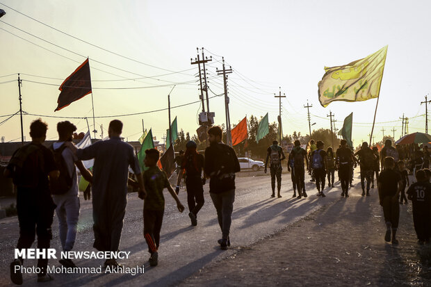 پیاده روی زائران اربعین در مناطق جنوبی عراق (الجبایش ــ سوق الشیوخ)