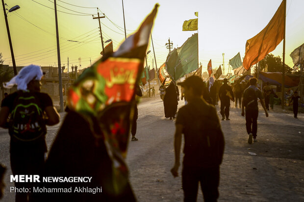 پیاده روی زائران اربعین در مناطق جنوبی عراق (الجبایش ــ سوق الشیوخ)