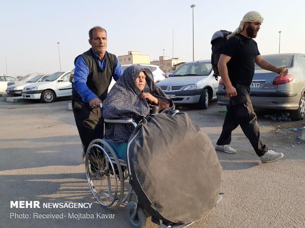 حاشیه هایی از حضور زائران اربعین در مرز مهران