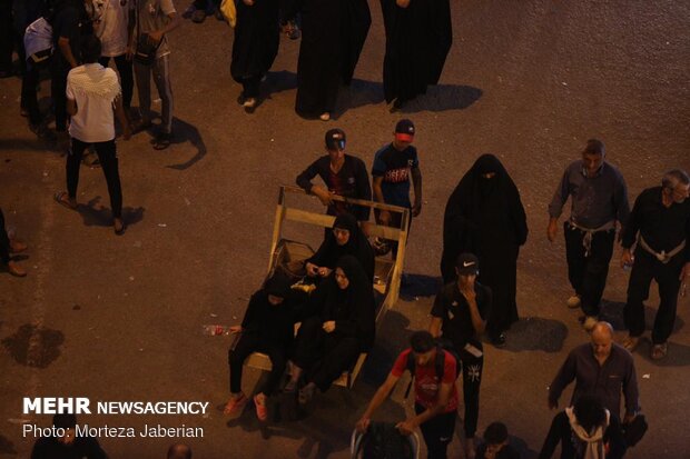 Arbaeen pilgrims in Najaf