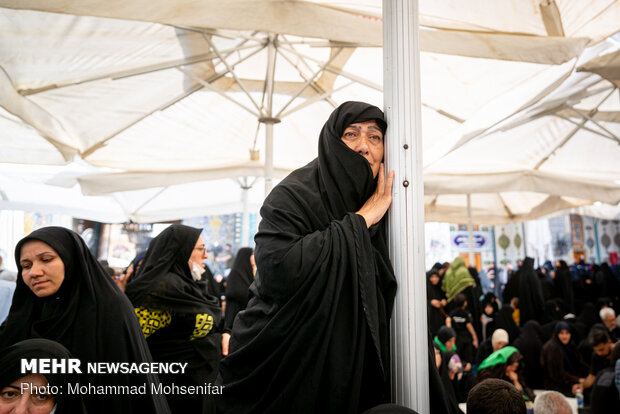 Arbaeen pilgrims in Imam Ali Shrine