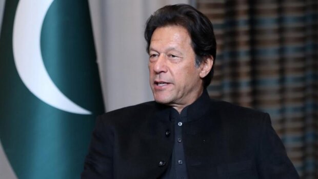 پاکستانی وزیر اعظم  عمران خان تہران پہنچ گئے