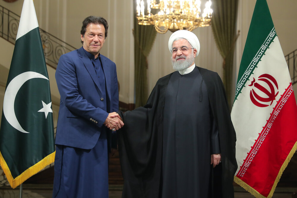 Pakistan PM visits Tehran, starts talks with Rouhani - Tehran Times