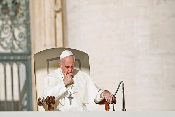 پاپ فرانسیس با مردم کانادا همدردی کرد اما حاضر به عذرخواهی نشد