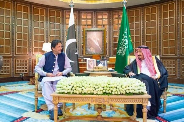 ملک سلمان و عمران خان درباره مسائل منطقه گفتگو کردند