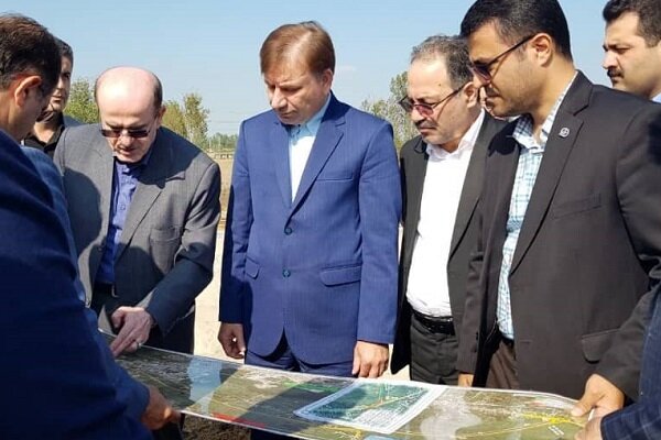 استاندار گيلان از پروژه هاي در حال اجراي لنگرود بازديد كرد استاندار گيلان از پروژه هاي در حال اجراي لنگرود بازديد كرد