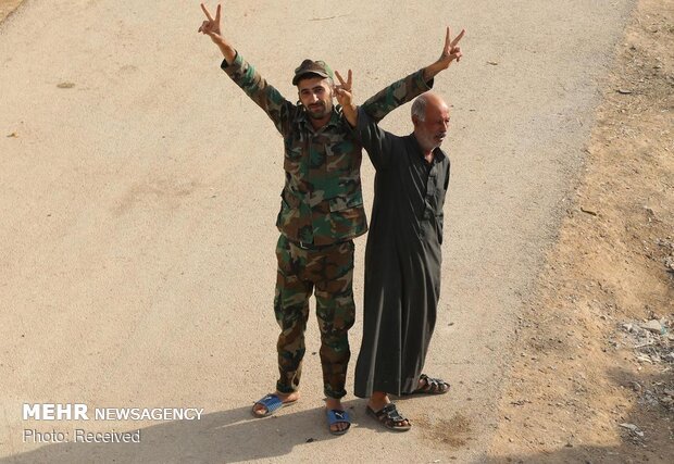 سربازان ارتش سوریه در شهر منبج‎
